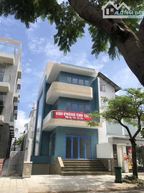 Cho thuê SHOPHOUSE trục SONG HÀNH An Phú Q 2,  5X20M. 4 TẦNG GIÁ 25TR