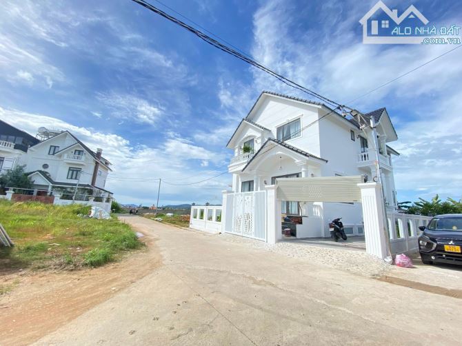 🔥 BÁN GẤP LÔ ĐẤT ĐỒI BẠCH ĐẰNG p7 , VIEW ĐẸP ( ngang 9.5m )