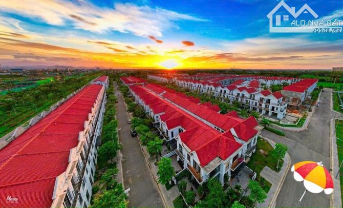 Nhà 2 tầng 112m2 Royal Park - View hàng cọ xanh mát - 1