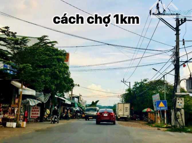 Bán 200m2 đất thổ cư- ngang 10m, dài 20m. Đường bê tông, gần  ngã tư Dầu Giây. Giá 600 tri - 1