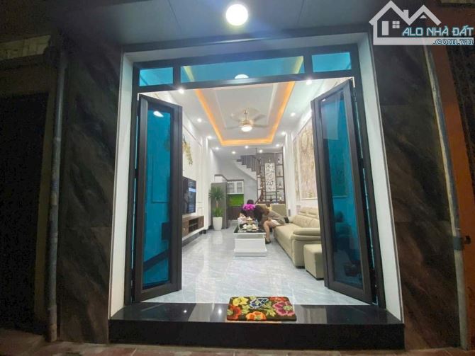 MINH KHAI - HAI BÀ TRƯNG 5 TẦNG 30.1M² MẶT TIỀN RỘNG ĐẸP..... - 1