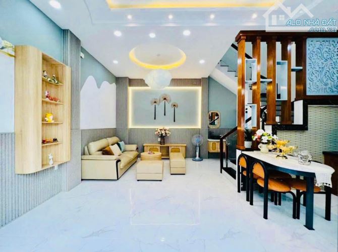 💥 Bán gấp nhà Đường Lý Chính Thắng, Phường 6, Quận 3-DT: 47.5m2- Giá: 2 tỷ530 💵 💵 - 1