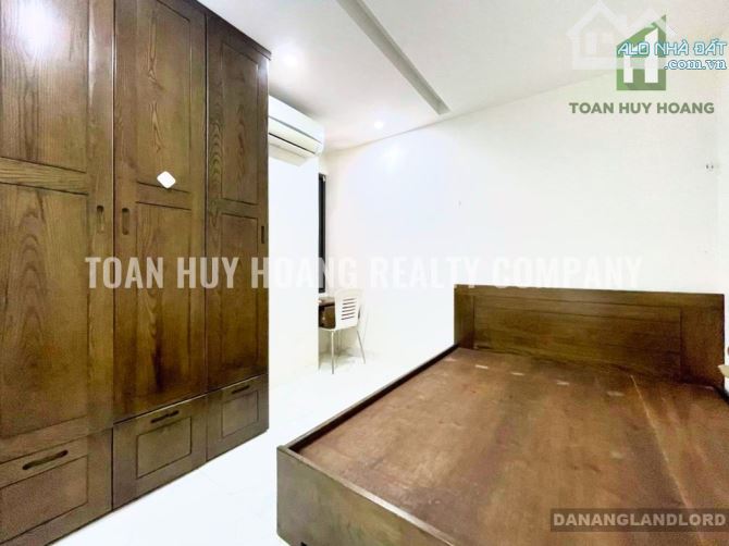 Nhà cho thuê 5 phòng ngủ khu Nam Việt Á - D013 - 12