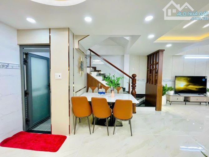 Hẻm ô tô - Giá 1 Tỷ 950 Nguyễn Bỉnh Khiêm, Bình Thạnh / 55m2 (SHR) - 2