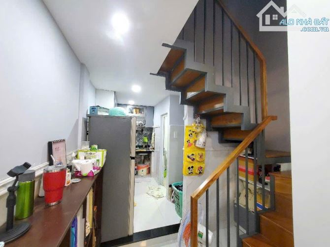 Bán gấp nhà Trần Bình Trọng P.5 Bình Thạnh 21M2 2 tầng 2PN Gò Vấp 2tỷ65 - 2