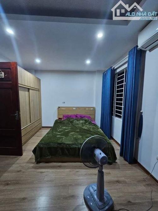 +Thượng Thanh-Long Biên-DT33- 5T-MT4.9 giá chào 4.6 tỷ(đàm phán). - 2
