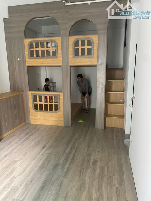 Cho Thuê CCMN 381 Nguyễn Khang Yên Hoà Cầu Giấy 30m2 Studio Gác Xép Ban Công Giặt Riêng - 2