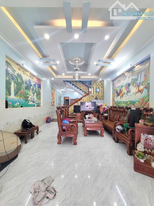 7,5Tỷ TL🔥Bán nhà 1 trệt 2 lầu MT đường Nguyễn Du (5x25), p.Bình Hòa, Tp.Thuận An - 2