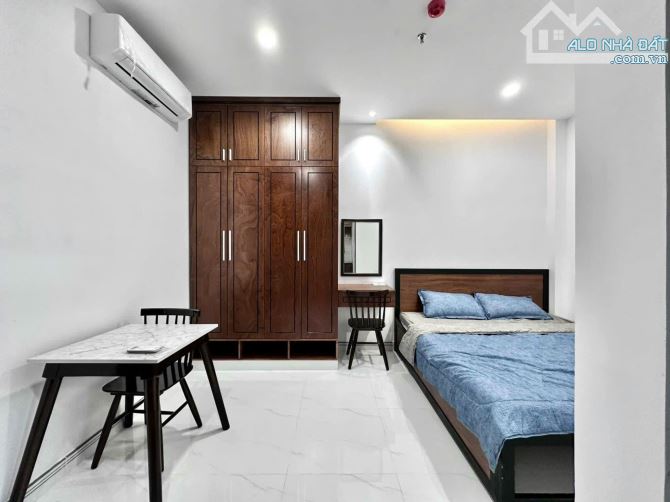 Tòa CHDV ngay Hậu Giang - Sân Bay , DT: 10x30m, Hầm 7 Tầng , 33P full nội thất, 63.9 Tỷ TL - 2