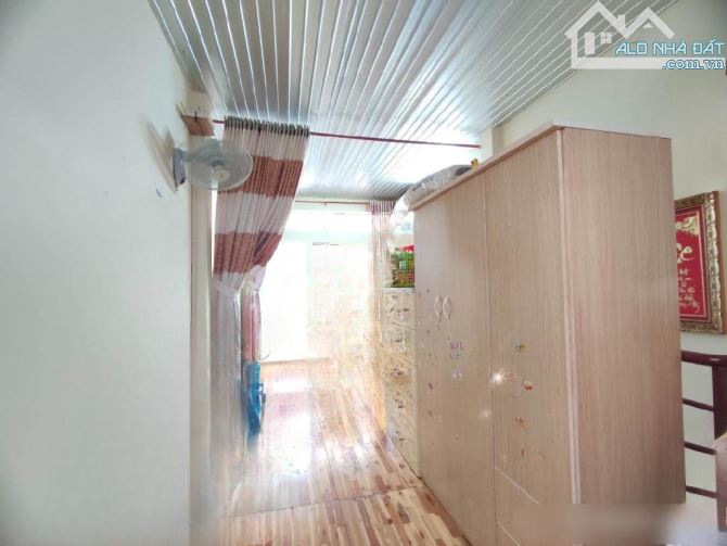 NHÀ NHỎ ĐỦ CÔNG NĂNG -  P.TÂN QUÝ - TÂN PHÚ - 24M2 - 2 TẦNG - 2 PN - SHR - 2.x TỶ. - 2