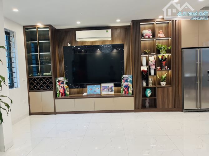 LK LUXURY HĐ - THANG MÁY - VỈA HÈ Ô TÔ TRÁNH - KINH DOANH - VP 75M X 5T X MT 7M X 17.3 TỶ - 3