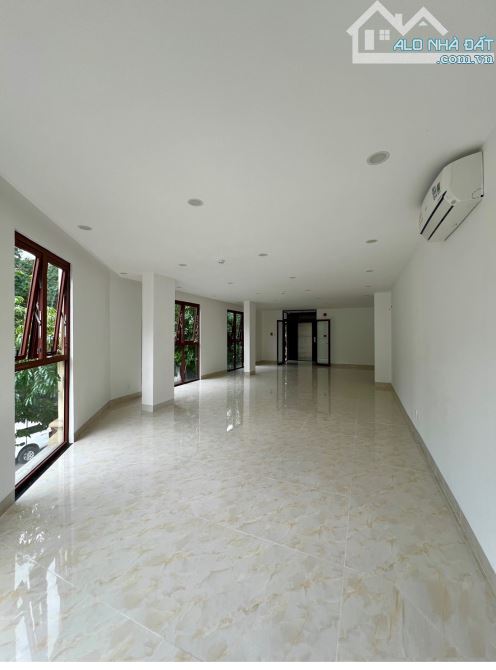 Cho thuê văn phòng 200m2 góc 2 mặt tiền KĐT An Phú ,Quận_2 - 3