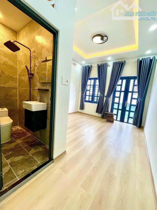 🏦Đi định cư cần gấp bán nhà Trần Quang Diệu, P14, Q3, 76m2 giá 3tỷ340 - 3