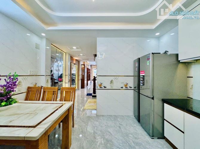 Nhà đẹp, hẻm lớn, cực kì phù hợp cho cô chú lớn tuổi 56m2 Đ. Đồng Xoài, Tân Bình. 2 Tỷ 630 - 4