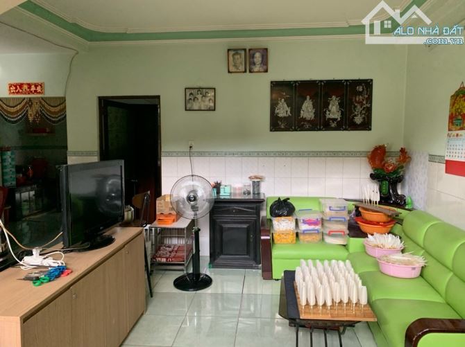 CHỈ HƠN 70TR/M2 - BIỆT THỰ CỔ 3 TẦNG - 110M2 - ĐƯỜNG 8M CÁCH NGÃ TƯ BỐN XÃ 200M. - 4
