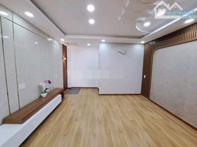 Bán nhà HXH đường Lê Văn Huân  -  Cách MT chỉ 30m. DT: 5x15m. Ngay ETOWN. 9.9 tỷ TL - 7