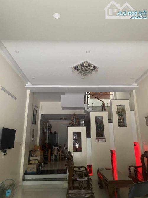 BÁN NHÀ 2 TẦNG DT: 90M2 NGANG 5M,  ĐƯỜNG NGUYỄN THỊ ĐỊNH, CÁCH BIỂN 300M, GIÁ BÁN: 11TỶ500