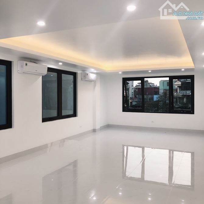 Mặt phố Kim Mã - Sơn Tây 70m2x5T MT5m nhà 2 mặt thoáng thang máy điều hòa vỉa hè rộng 55tr