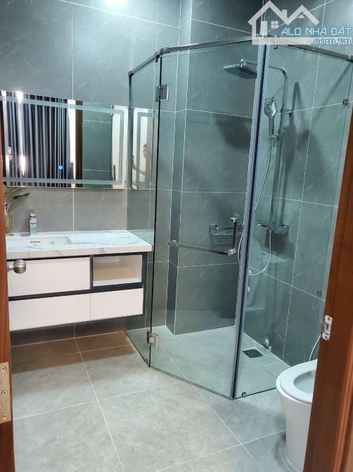 Bán nhà phố 4 tầng mới cứng (88m2) hiện đại đường rộng 16m Đặng Thuỳ Trâm