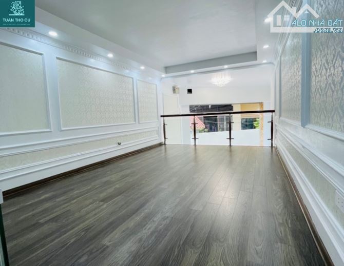 Vị Trí Vàng Trương Định, Kinh Doanh Đỉnh, 6 Tầng Full Nội thất, 40m2, Nhỉnh 6 Tỷ