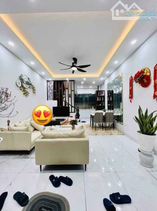 XE HƠI VÀO NHÀ ! Bán Nhà Đẹp 4 Tầng Lý Thường Kiệt, 70m2, 10.8 Tỷ TL