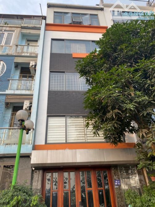 NHÀ 78M2*6T, TÂN MAI Ô TÔ TRONG NHÀ, 12 PHÒNG NGỦ, NGÕ XE TẢI