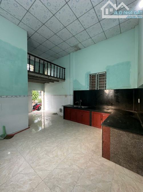 Bán gấp nhà sổ riêng thổ cư 100% giá rẻ đường ôtô, ngay khu dân cư Quân Đội 26 - 1