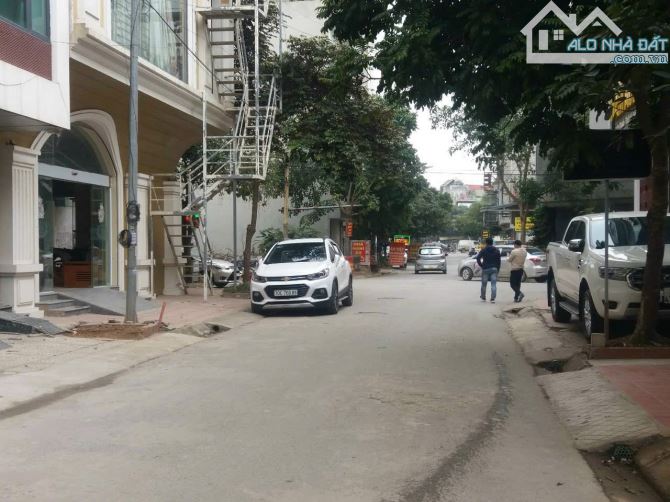 Bán đất DV Cổng đồng La Khê, thoáng trước và sau, vị trí kinh doanh, đẹp ko tì vết 12,5 tỷ - 1