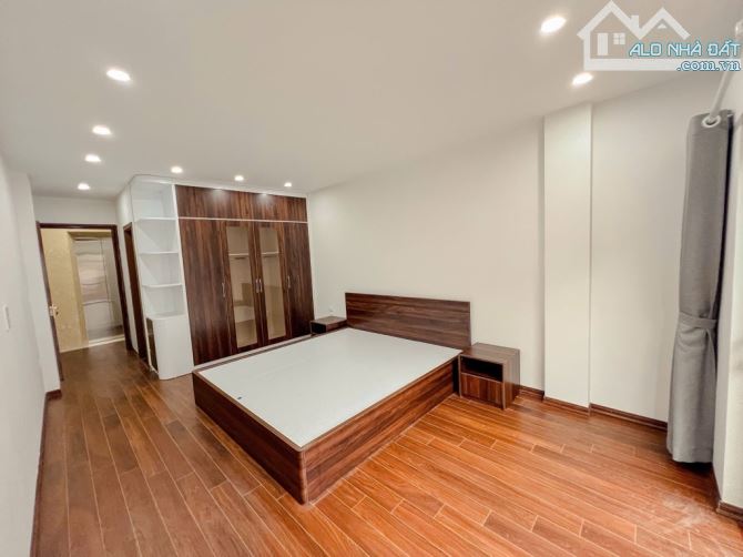 PHÂN LÔ HOÀNG VĂN THÁI - Ô TÔ TRÁNH - NHÀ ĐẸP LONG LANH, 40 M2, 14.x TỶ - 1