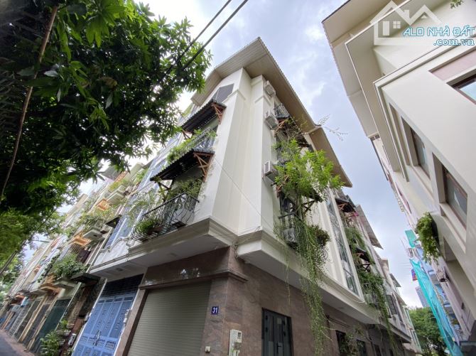 BÁN GẤP PHÂN LÔ TRẦN QUỐC HOÀN - Ô TÔ TRÁNH - KINH DOANH - NGÕ THÔNG - 80M² - 19.97 TỶ - 2