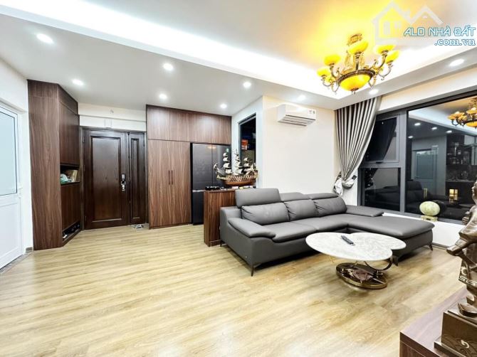 Bán chung cư T&T Riverview 440 Vĩnh Hưng. View sông hồng cực hiếm. DT 100m2 2PN 2WC - 3