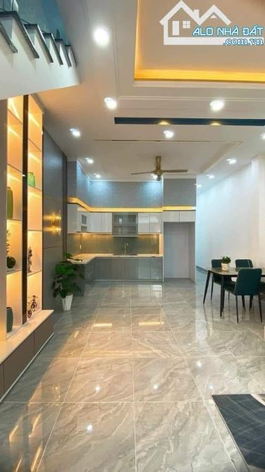 Bán gấp nhà Nguyễn Trãi, p3 , quận 5. Dt 49,5m2. SHR, pháp lí chuẩn - 3