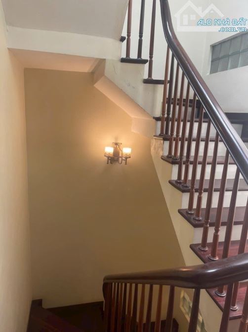 (GẤP) Bán nhà PHÂN LÔ ngõ 61 phố LẠC TRUNG, Ô TÔ TRÁNH, 70m2 x 4 tầng, MT rộng, 20 tỷ - 3