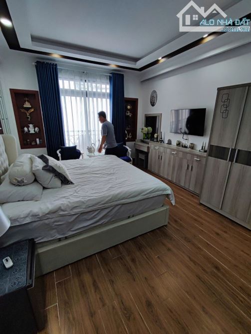 Bán Nhà Cách Mạng Tháng 8, p13, Quận 10, 5 tầng mới ở ngay, giá 8.x tỷ - 3