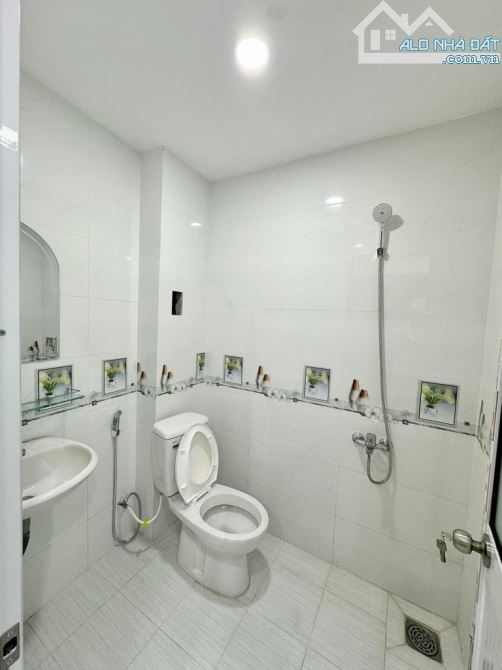 Siêu phẩm Bình Tân - Nhà hai tầng 4 x 13 , 2pn , 2WC , nhà mới 100% chỉ 1 Tỷ 900 triệu - 4