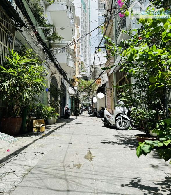Bán nhà HXH Nguyễn Trãi, Nguyễn Cư Trinh, Q1, 60m2, 4 tầng, 4 PN, ngang 4.5m - 5
