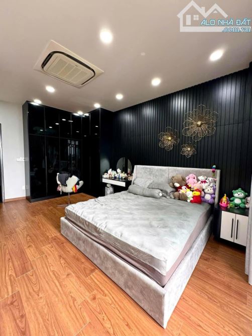 NHÀ MT ĐÔNG HÒA, 5 TẦNG, NGANG 4.5M, THANG MÁY XỊN XÒ, NGAY BIGC DĨ AN, CHỈ 9.8 TỶ. - 6