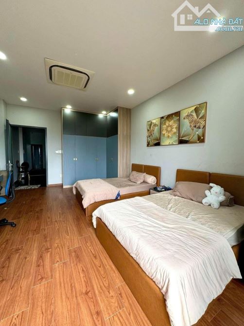 NHÀ MT ĐÔNG HÒA, 5 TẦNG, NGANG 4.5M, THANG MÁY XỊN XÒ, NGAY BIGC DĨ AN, CHỈ 9.8 TỶ. - 7