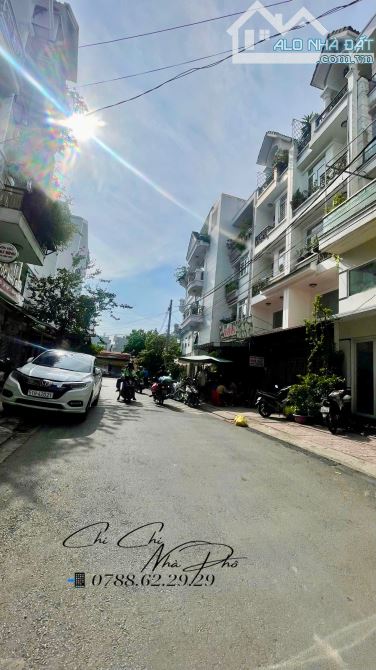 Cần Bán Siêu Phẩm 4 Tầng Nguyễn Văn Khối, Lê Văn Thọ, hơn 250m2 SD, 7 Tỷ .x - 8