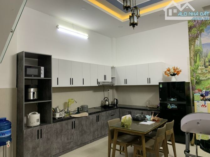 Nhà VIP ĐS22 Linh Đông 52m2 4 lầu, 4PN 4WC full nội thất. Giá 6.25 tỷ TL chính chủ - 8