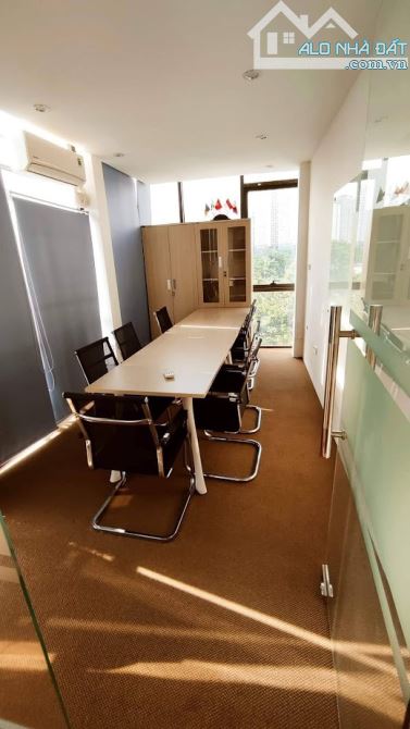 MẶT PHỐ TRUNG TÂM TRỤC SÂN BAY VÕ CHÍ CÔNG 130M2x5T TM, MT 16M, 50 TỶ
