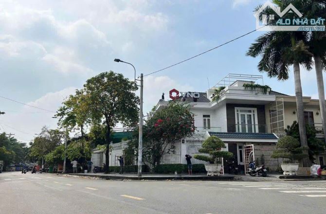 Cho thuê biệt thự 360m đất tại khu Tân Phú
