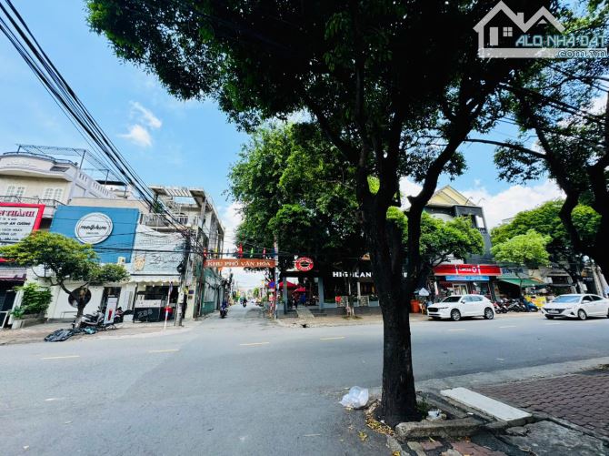 Bán đất phường Tân Tiến hẻm Highlands Coffee đường Phan Trung sổ hồng 425m2 giá 20 tỷ