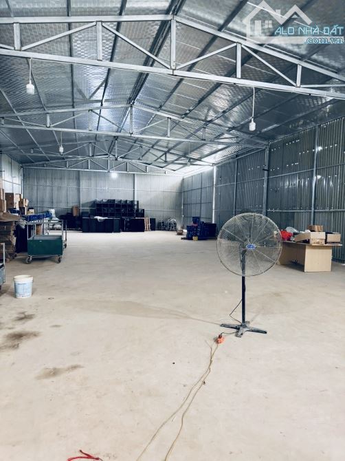 Cho thuê 325m2 kho đẹp đường Phan Trọng Tuệ