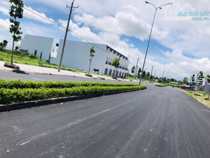 đẩy nhanh lô đất đi định cư nước ngoài , MT Võ Thị Sáu , ngay TT Long Thành ,290m2 1 tỷ 55 - 1