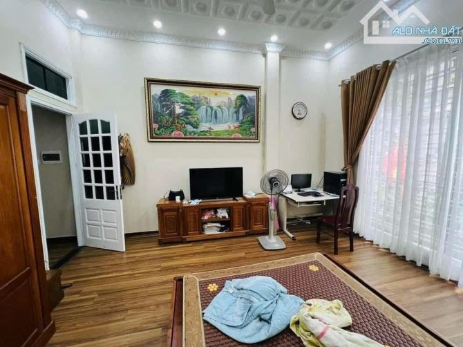 Ngõ 421 Hoàng Quốc Việt 50m2 x 4 Tầng, Tiện Ở, VP, Homestay - 2