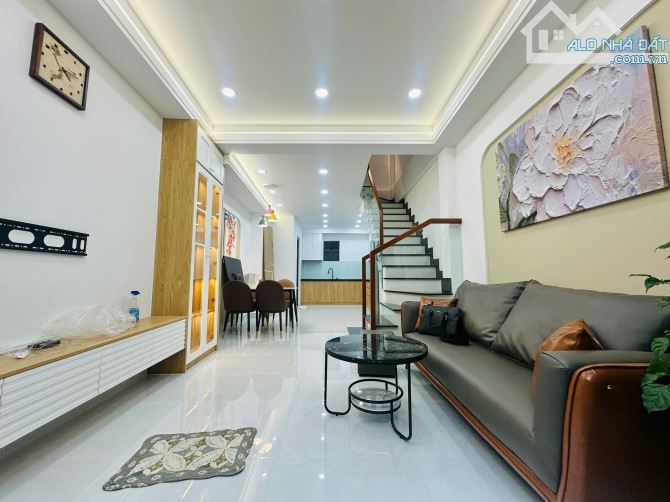 🏠Nhà Hẻm Nhựa 6m có lề đường - Nhà Sát Quận 1 - Nhà 4 Lầu - Giá Nhỉnh 7 Tỷ - 3