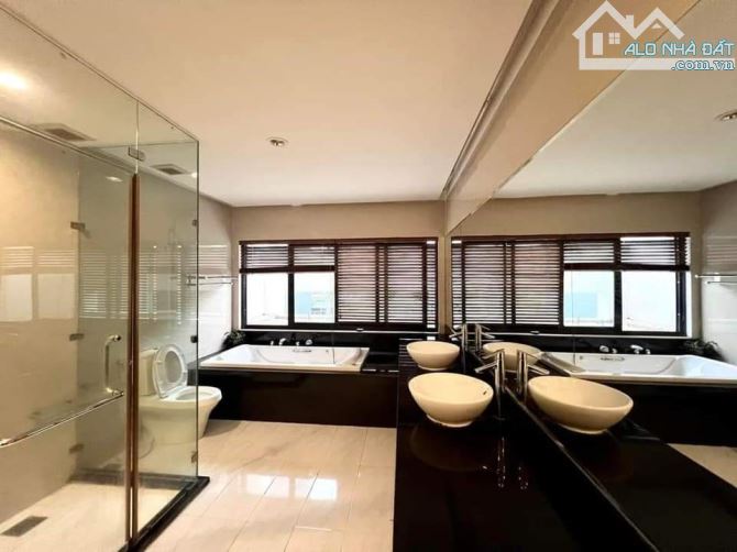 BÁN VILLA MẶT TIỀN KHU PHẠM VĂN ĐỒNG (DT200m2 ngang 10m2) giá bán 18tỷ9 có thương lượng . - 4