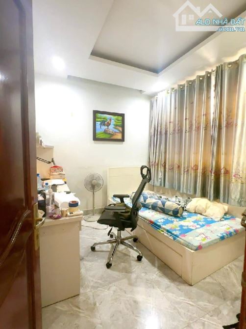 NGAY KHU ẨM THỰC PHAN XÍCH LONG NHÀ ĐẸP 4 TẦNG, 33M2, SÁT HẺM XE HƠI, CHỈ NHỈNH 7 TỶ - 4