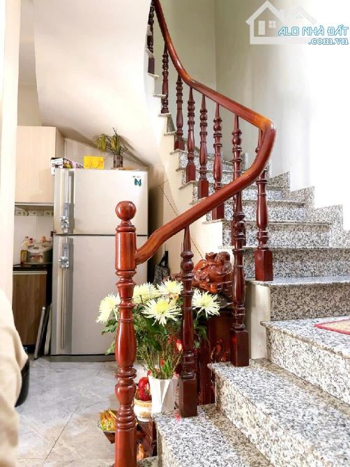 NGAY KHU ẨM THỰC PHAN XÍCH LONG NHÀ ĐẸP 4 TẦNG, 33M2, SÁT HẺM XE HƠI, CHỈ NHỈNH 7 TỶ - 6